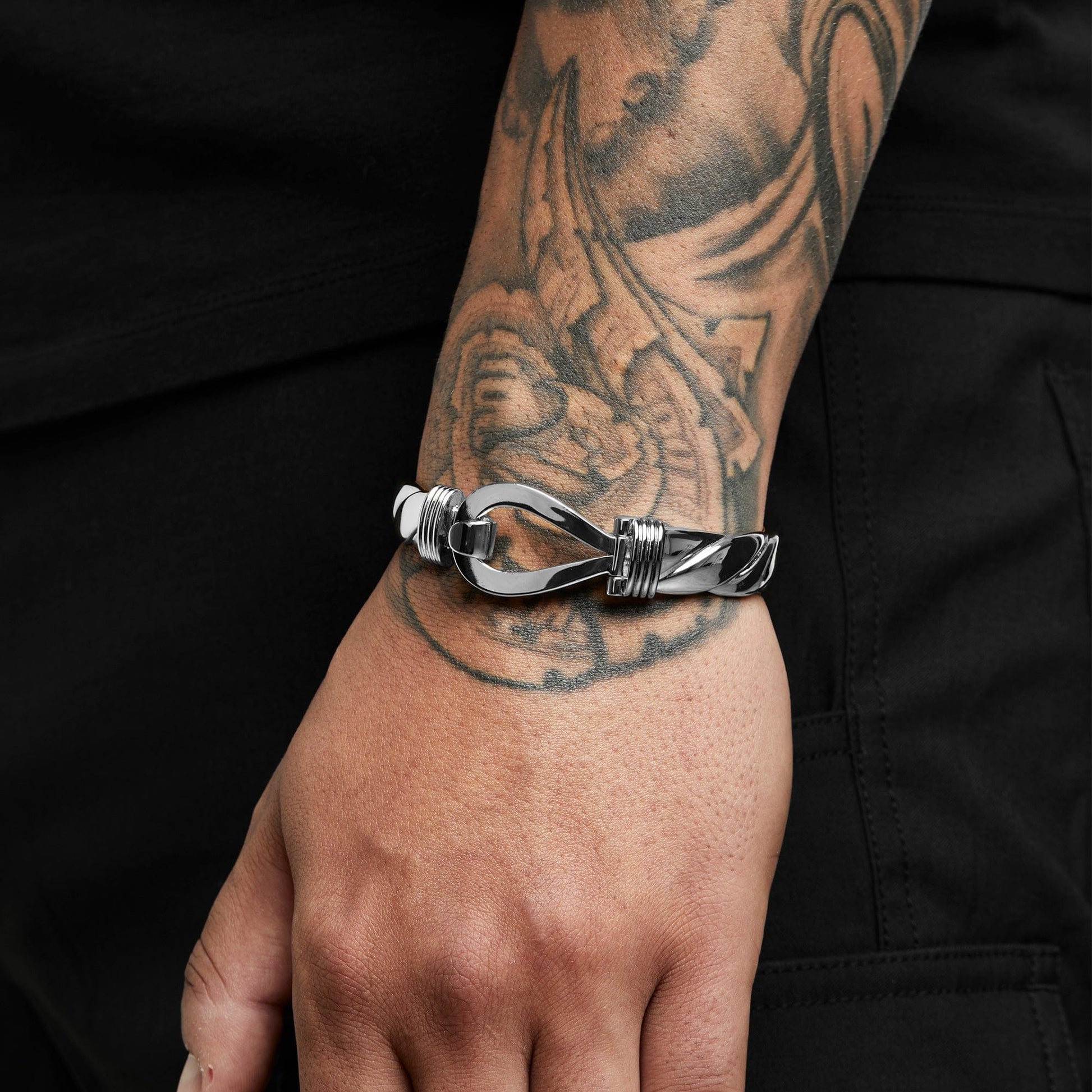 Best-Selling Bangle Bracelets Single Hook Bangle 13mm - White Gold